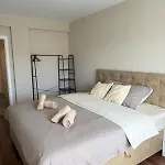Recently Renovated Apartamento