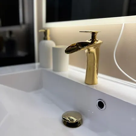 Recently Renovated Apartmán *